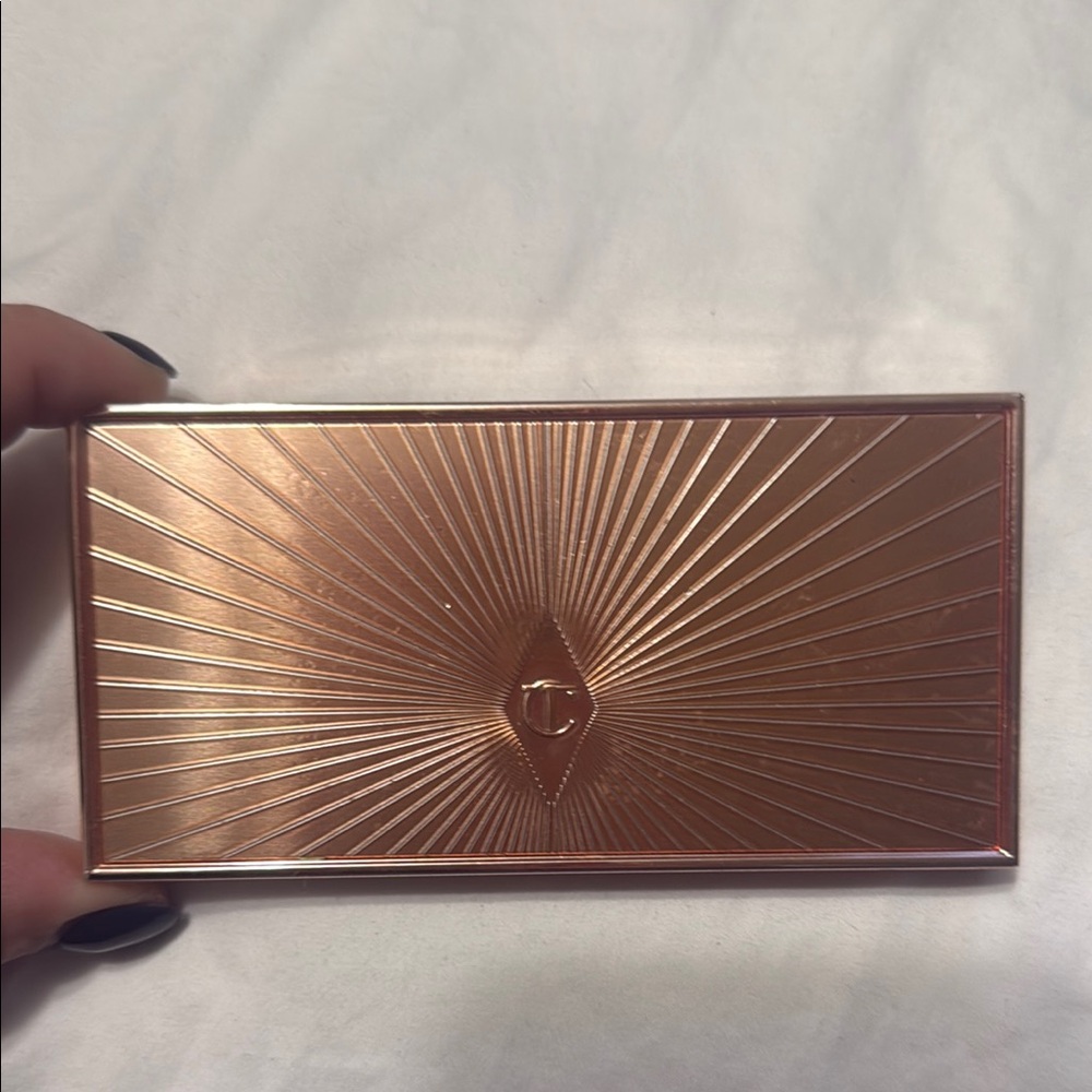 Charlotte Tilbury  Compact
